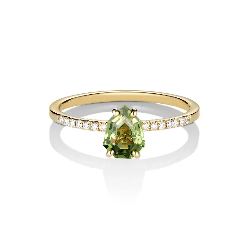 Exclusive Gemstone Jewelry At Special Prices Paliha Kola 18K Gold Ring w. Sapphire & Diamonds Exclusive Gemstone Jewelry At Special Prices Paliha Kola 18K Gold Ring w. Sapphire & Diamonds