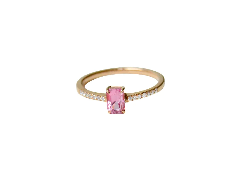Handcrafted Beauty At Affordable Prices Rosa Malava 18K Gold Ring w. Diamonds & Sapphire Handcrafted Beauty At Affordable Prices Rosa Malava 18K Gold Ring w. Diamonds & Sapphire