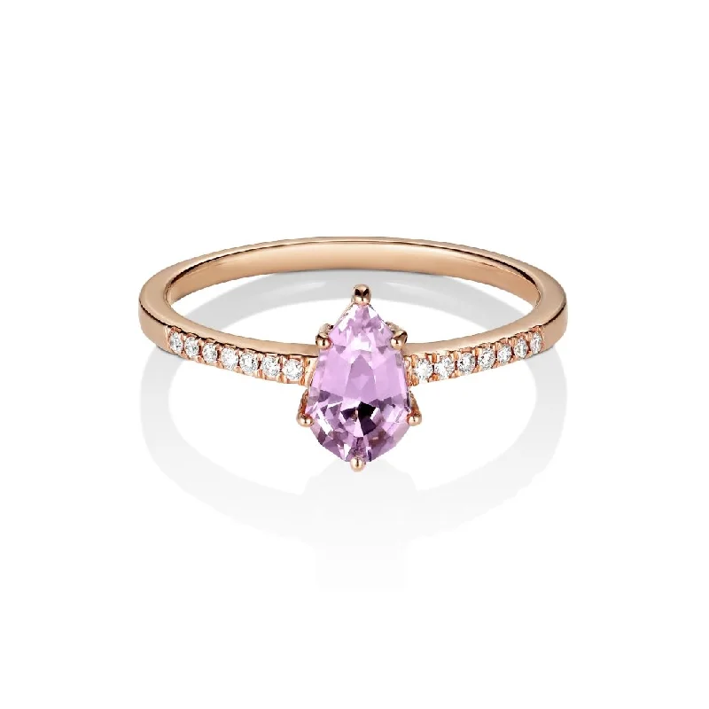 Luxury Meets Affordability – Jewelry Sale Now Live Rosa Nutana 18K Rosegold Ring w. Sapphire & Diamonds Luxury Meets Affordability – Jewelry Sale Now Live Rosa Nutana 18K Rosegold Ring w. Sapphire & Diamonds