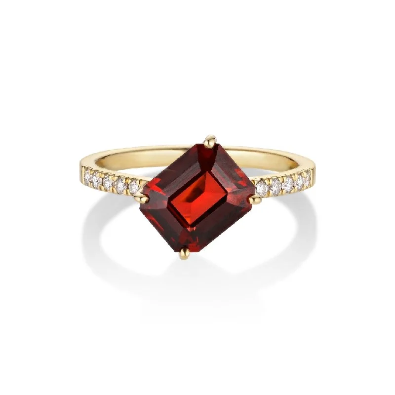 Discover Unique Jewelry With Special Limited-Time Offers Ratu 18K Gold Ring w. Diamonds & Garnet Discover Unique Jewelry With Special Limited-Time Offers Ratu 18K Gold Ring w. Diamonds & Garnet