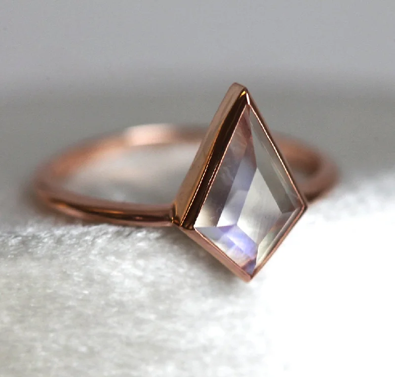 Timeless Beauty, Unbeatable Deals – Jewelry Sale On Zara Kite Moonstone Solitaire Ring