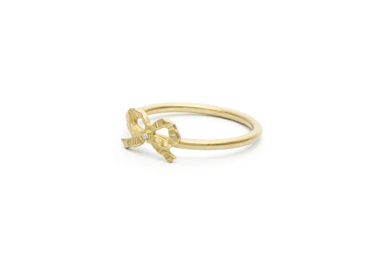 Make Every Moment Shine – Jewelry Discounts Available Giselle 18K Gold Ring w. Diamond Make Every Moment Shine – Jewelry Discounts Available Giselle 18K Gold Ring w. Diamond