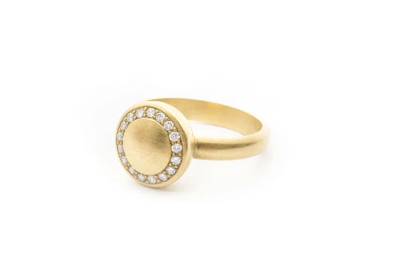 Shop Stylish Jewelry Now And Save Big Jardiniére pavé 18K Gold Ring w. Diamond, 0.17ct Shop Stylish Jewelry Now And Save Big Jardiniére pavé 18K Gold Ring w. Diamond, 0.17ct