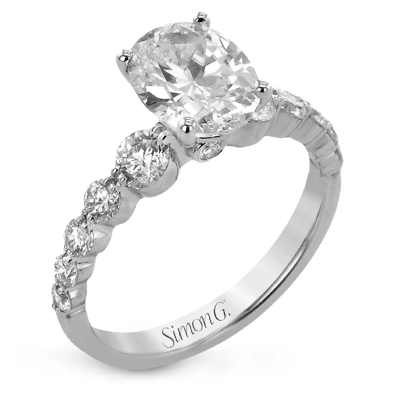 Premium Jewelry Now Available At Special Discounts Oval-cut Engagement Ring in 18k Gold with Diamonds Premium Jewelry Now Available At Special Discounts Oval-cut Engagement Ring in 18k Gold with Diamonds