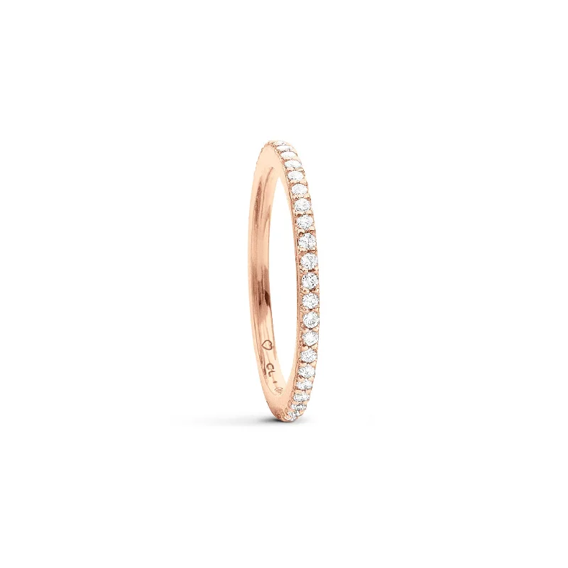 Your Perfect Accessory At The Perfect Price Love Bands 18K Rosegold Ring w. Diamonds Your Perfect Accessory At The Perfect Price Love Bands 18K Rosegold Ring w. Diamonds