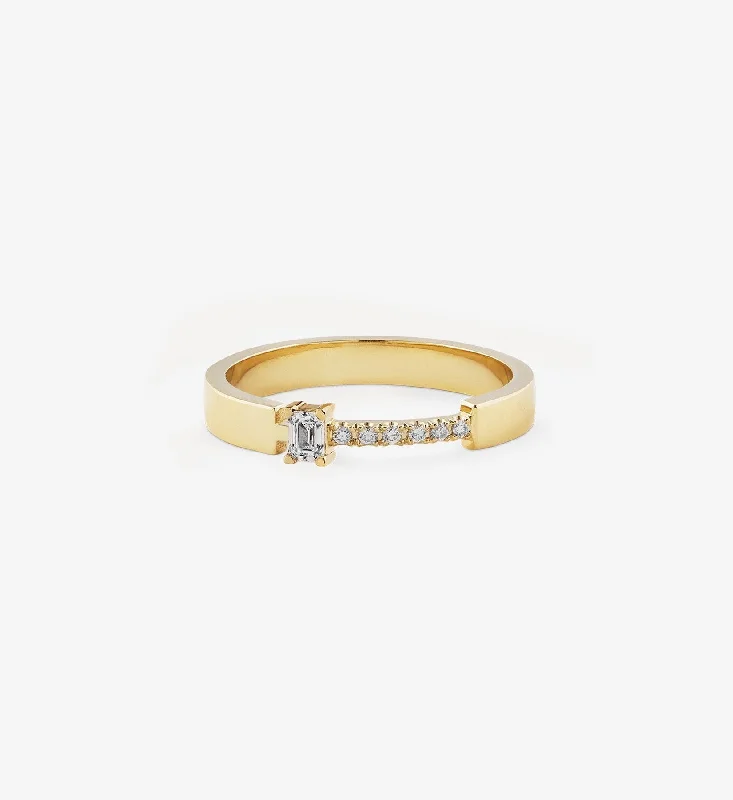 Unmissable Jewelry Clearance – Final Reductions Emerald-Cut Diamond Ring 0.15