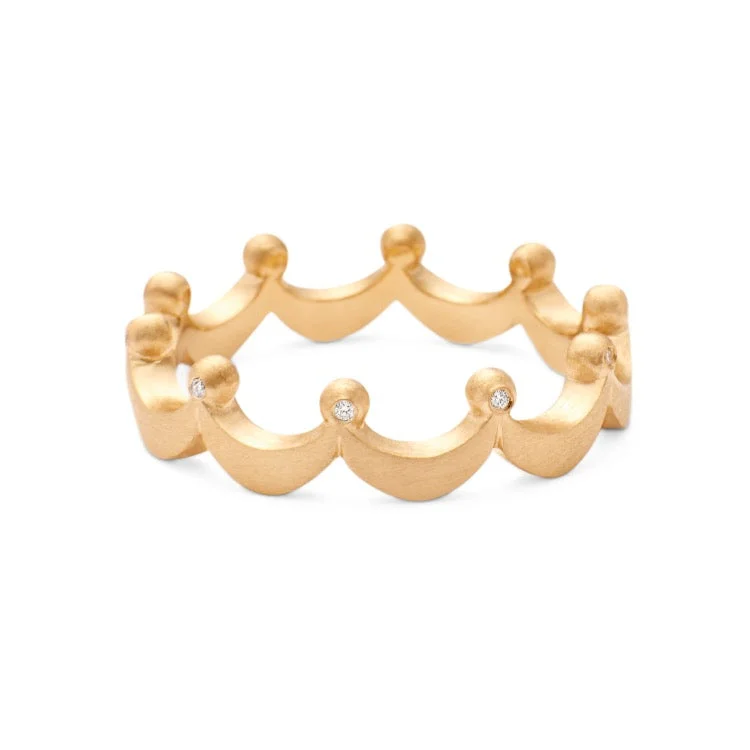 Luxury Jewelry Now At Special Promotional Rates Royal 18K Gold Ring w. 10 Diamonds