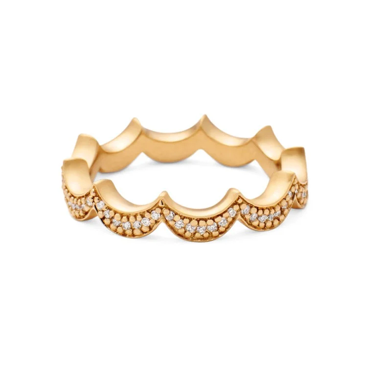 Shop Elegant Jewelry At Unbeatable Prices Royal 18K Gold Ring w. Diamonds