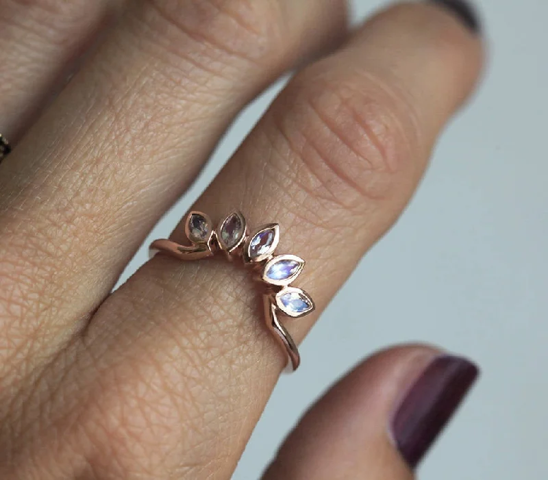 Elegant Jewelry Pieces At Unbelievable Prices Rose Gold Moonstone Ring Set, Floral Moonstone Ring Elegant Jewelry Pieces At Unbelievable Prices Rose Gold Moonstone Ring Set, Floral Moonstone Ring