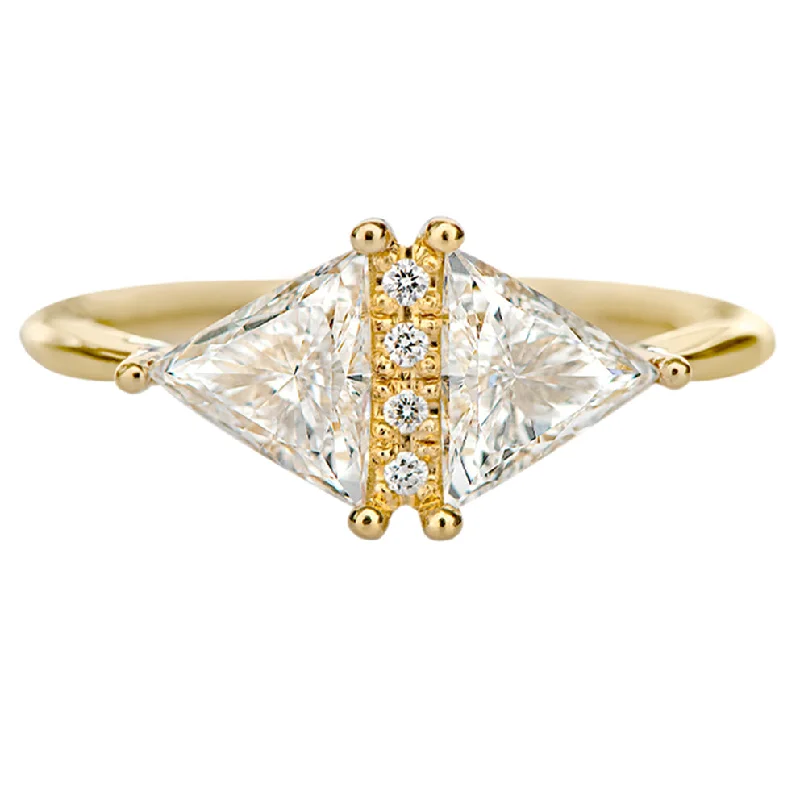 Seasonal Jewelry Deals – Elevate Your Style Triangle Cut Diamond Ring - One Carat