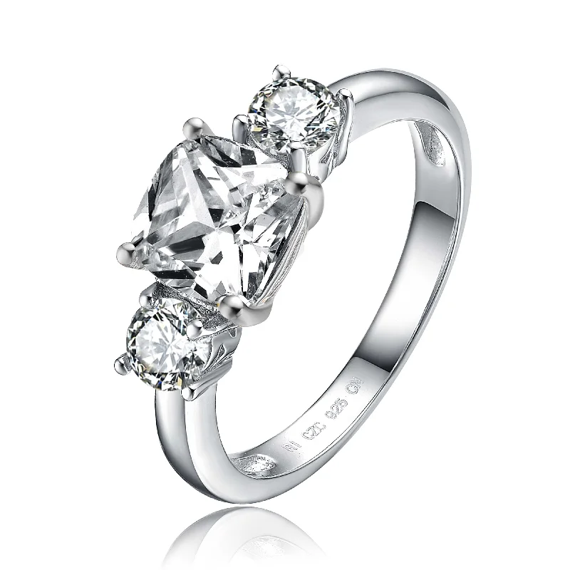 Exclusive Jewelry Sale – Limited-Time Discounts Cannes Triple Stone Ring