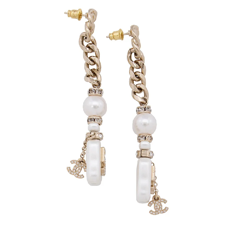 Limited-Time Jewelry Discounts – Shine Without The Splurge Chanel CC Pearl Resin Crystal No. 5 Perfume Bottle Chain Drop Earrings (SHF-20524) Limited-Time Jewelry Discounts – Shine Without The Splurge Chanel CC Pearl Resin Crystal No. 5 Perfume Bottle Chain Drop Earrings (SHF-20524)