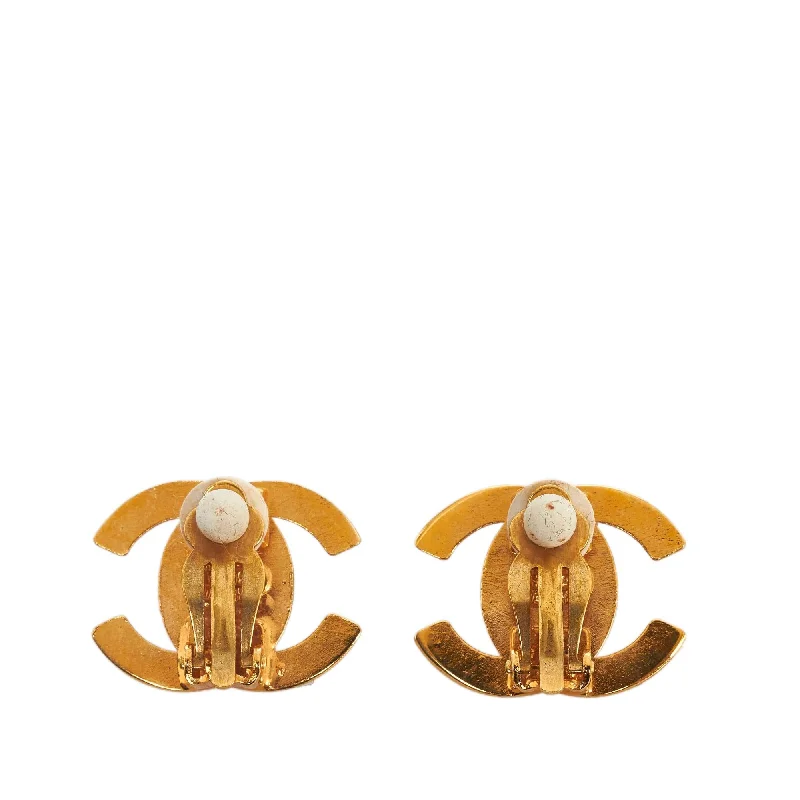 Best Jewelry Deals – Premium Quality At Exclusive Discounts Chanel CC Turn Lock Clip-On Earrings (SHG-M30PKl) Best Jewelry Deals – Premium Quality At Exclusive Discounts Chanel CC Turn Lock Clip-On Earrings (SHG-M30PKl)