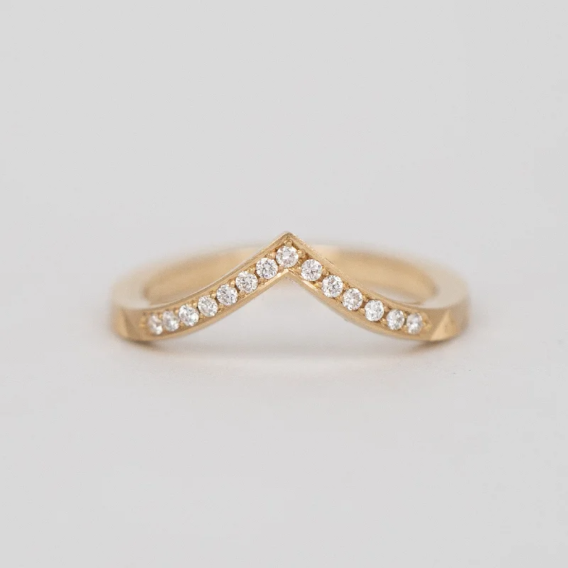 The Jewelry Sale You've Been Waiting For Is Here White Diamond Pavé Peak Aurelia Band The Jewelry Sale You've Been Waiting For Is Here White Diamond Pavé Peak Aurelia Band