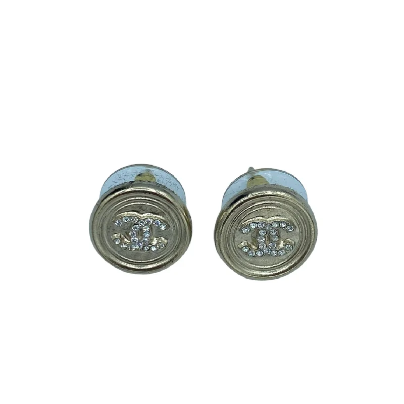 Jewelry Clearance Event – Last Chance For Stunning Deals Chanel round stud earrings CC logo Jewelry Clearance Event – Last Chance For Stunning Deals Chanel round stud earrings CC logo