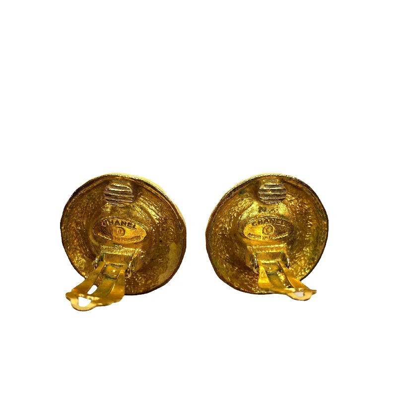 Affordable Glamour – Must-Have Jewelry At Special Rates Chanel vintage clip round earrings with glass pearl  - 1990s