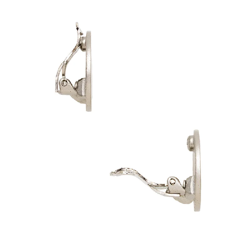 Luxury Handcrafted Jewelry For Elegant Looks Chanel Vintage Logo Round Clip On Earrings (SHF-21529) Luxury Handcrafted Jewelry For Elegant Looks Chanel Vintage Logo Round Clip On Earrings (SHF-21529)