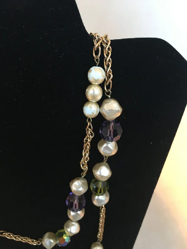 Elegant Jewelry Pieces At Unbelievable Prices Chanel Vintage Pearl and Green and Purple Beaded Necklace with Crystal Ball Elegant Jewelry Pieces At Unbelievable Prices Chanel Vintage Pearl and Green and Purple Beaded Necklace with Crystal Ball