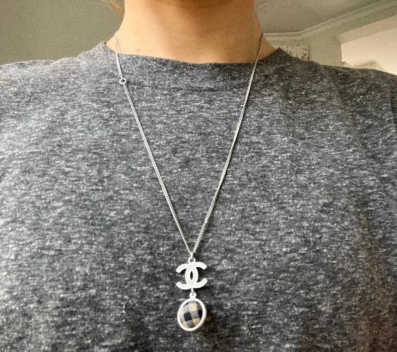 Chic And Stylish Jewelry At Exclusive Prices Chanel White Enamel CC Plaid / Check Ball Pendant Necklace Chic And Stylish Jewelry At Exclusive Prices Chanel White Enamel CC Plaid / Check Ball Pendant Necklace