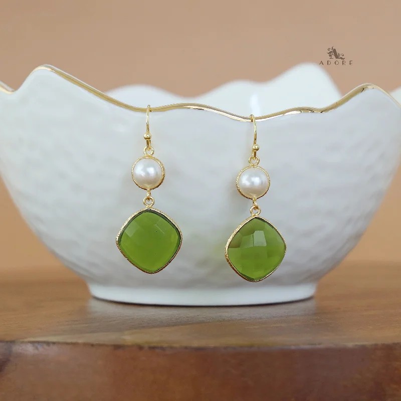 Timeless Elegance Now At Special Discounts Arizona Golden Pearl Glossy Curvy Diamond Drop Timeless Elegance Now At Special Discounts Arizona Golden Pearl Glossy Curvy Diamond Drop