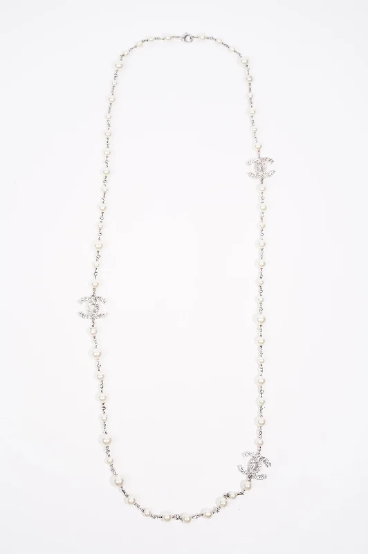 Elegant Designs, Unbeatable Discounts – Shop Jewelry Now Chanel Womens Pearl CC Necklace Gold Elegant Designs, Unbeatable Discounts – Shop Jewelry Now Chanel Womens Pearl CC Necklace Gold