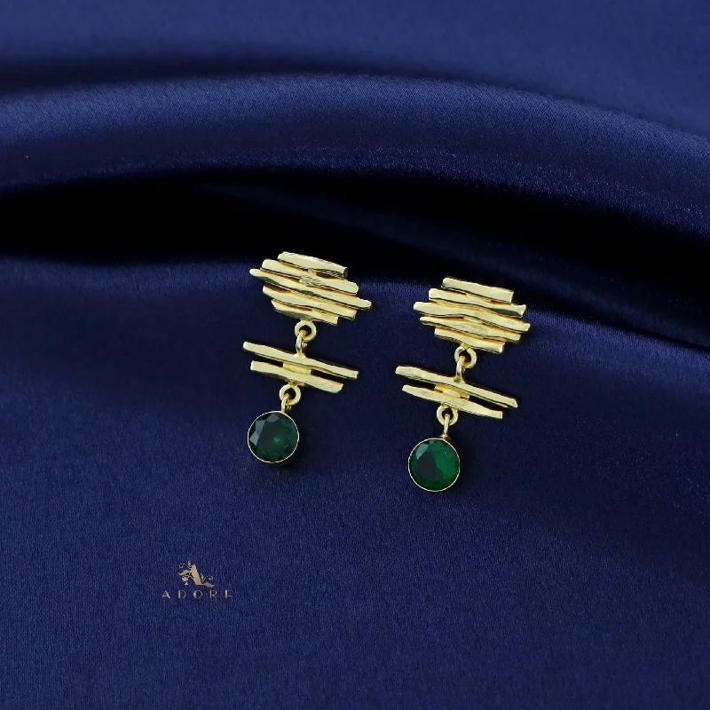 Don't Miss Out – Shop Elegant Jewelry For Less Golden 7 Rod With Glossy Circle Earring