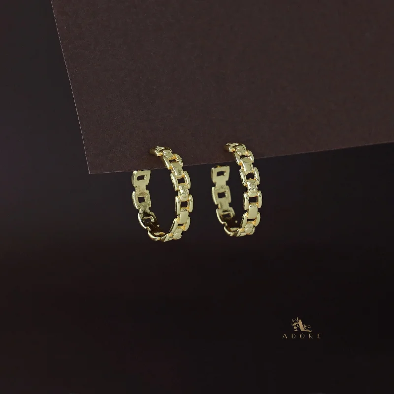 Unmissable Jewelry Discounts – Elevate Your Look For Less Golden Chain Layered Hoop Earring Unmissable Jewelry Discounts – Elevate Your Look For Less Golden Chain Layered Hoop Earring