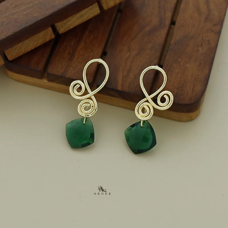 Bohemian-Inspired Jewelry For Free-Spirited Fashion Golden Curvy Loop Diamond Glossy Earring Bohemian-Inspired Jewelry For Free-Spirited Fashion Golden Curvy Loop Diamond Glossy Earring
