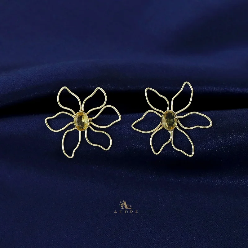 High-Quality Gemstone Jewelry For Special Occasions Golden Flower And Oval Glossy Earring High-Quality Gemstone Jewelry For Special Occasions Golden Flower And Oval Glossy Earring
