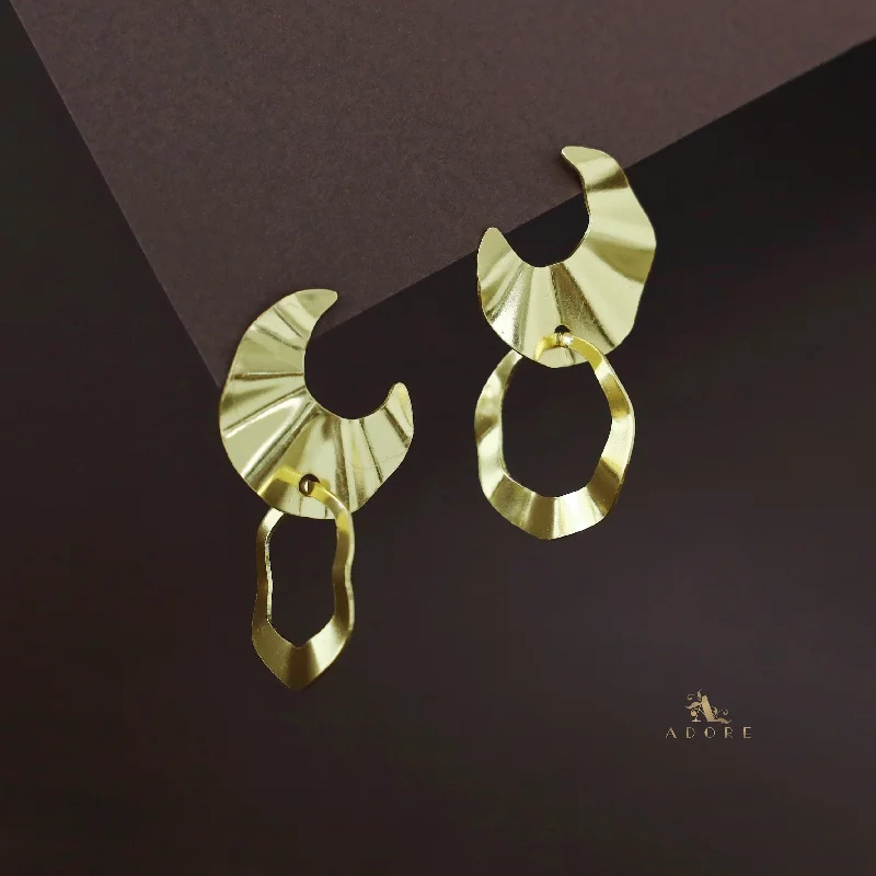 Affordable Gold-Plated Jewelry For Modern Fashion Golden Folded Circle And Moon Earring Affordable Gold-Plated Jewelry For Modern Fashion Golden Folded Circle And Moon Earring