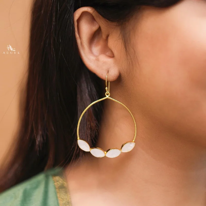 Best-Selling Jewelry Now Available At Special Deals Golden Hanging 4 MOP Drop