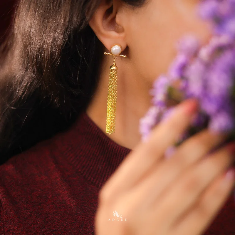 Get The Best Deals On Timeless Jewelry Pieces Golden Line Pearl Chainy Shower Earrings Get The Best Deals On Timeless Jewelry Pieces Golden Line Pearl Chainy Shower Earrings