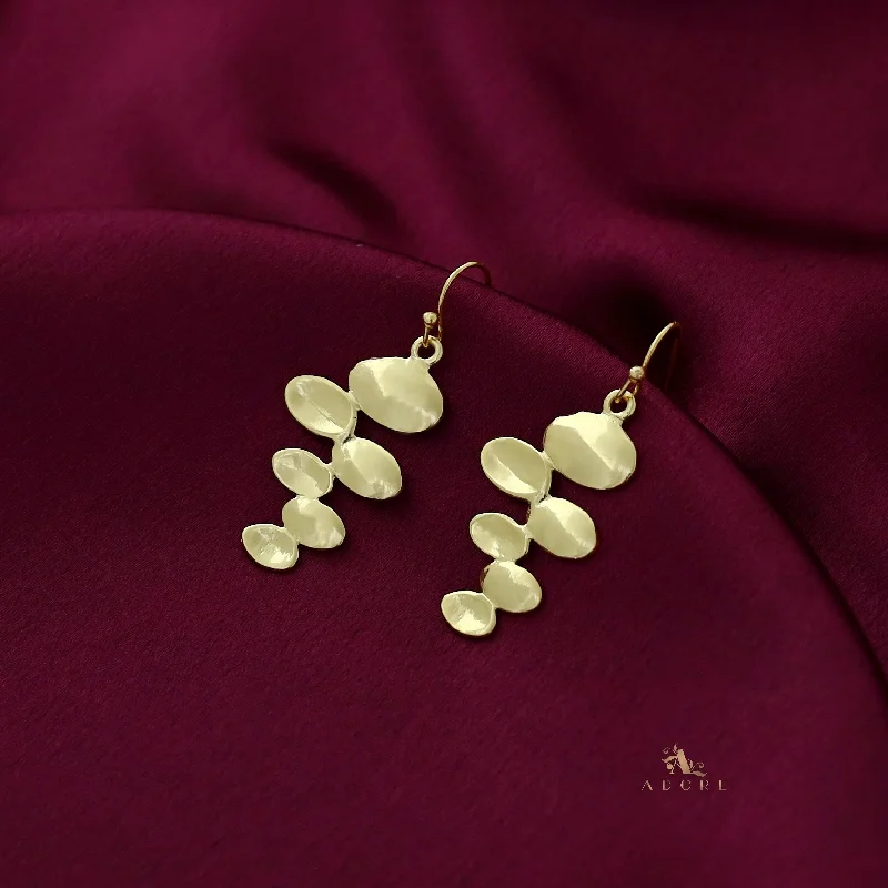 Unique Jewelry Designs Now At Discounted Rates Golden Oval Stack Drop