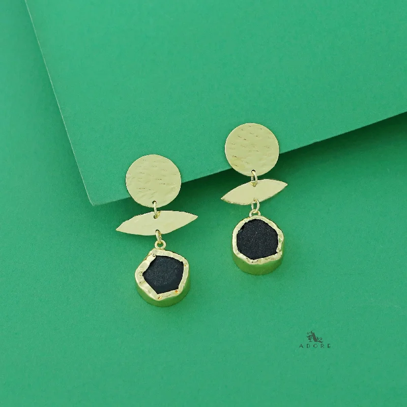 Big Discounts On Elegant Jewelry Collections Golden Textured Circle Raw Stone Earring Big Discounts On Elegant Jewelry Collections Golden Textured Circle Raw Stone Earring