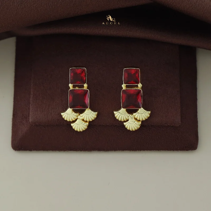Upgrade Your Collection With Our Limited-Time Jewelry Sale Golden Tri Leaf with Dual Glossy Stones Earring Upgrade Your Collection With Our Limited-Time Jewelry Sale Golden Tri Leaf with Dual Glossy Stones Earring