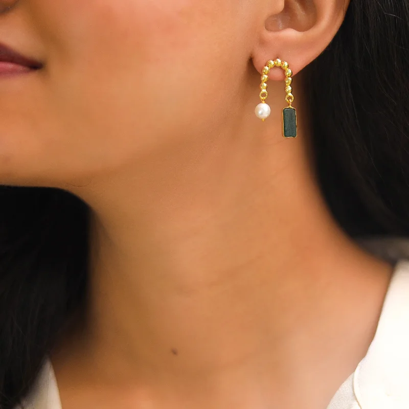 Affordable Elegance – Special Jewelry Sale Now Live Irma Golden Pearl And Raw Stone Earring Affordable Elegance – Special Jewelry Sale Now Live Irma Golden Pearl And Raw Stone Earring