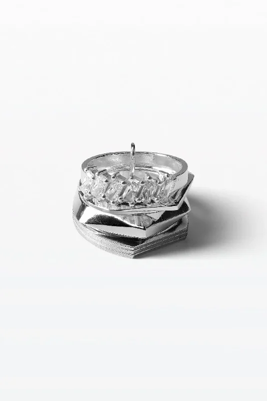 Sparkle In Style With Our Best Jewelry Deals Summa 04 Silver Ring w. Crystal