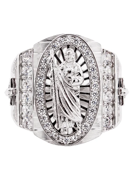High-End Jewelry, Now More Affordable Than Ever Mens Silver CZ Jesus Ring | Appx 9.3 Grams High-End Jewelry, Now More Affordable Than Ever Mens Silver CZ Jesus Ring | Appx 9.3 Grams