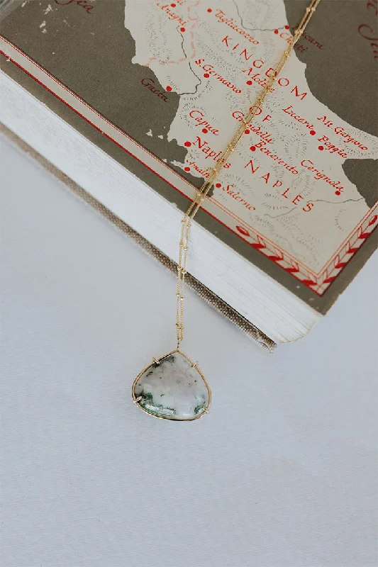 Shine Without Limits – Jewelry Sale Happening Now Emerald Gemstone Necklace - Large Shine Without Limits – Jewelry Sale Happening Now Emerald Gemstone Necklace - Large