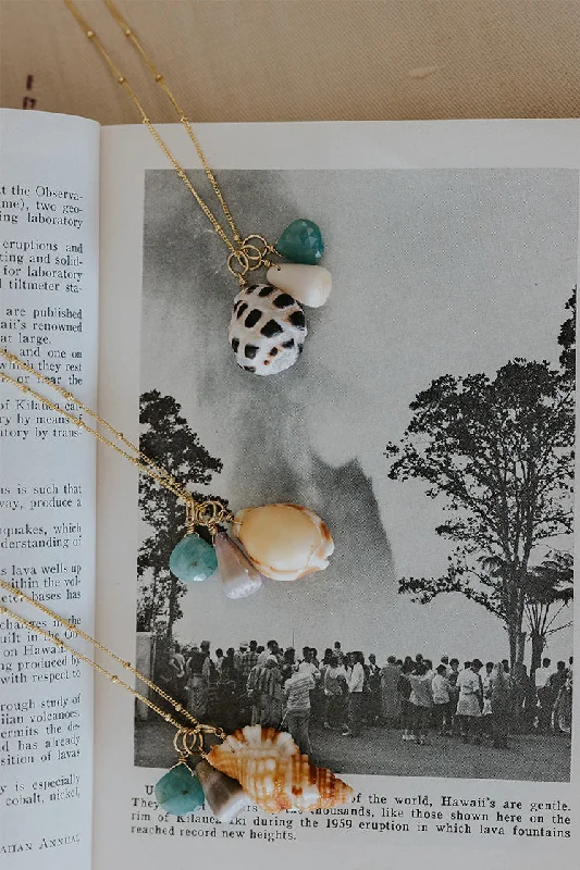 Shop Dazzling Jewelry At The Best Prices Hawaiian Shell Pile Necklaces - Grandidierite Shop Dazzling Jewelry At The Best Prices Hawaiian Shell Pile Necklaces - Grandidierite
