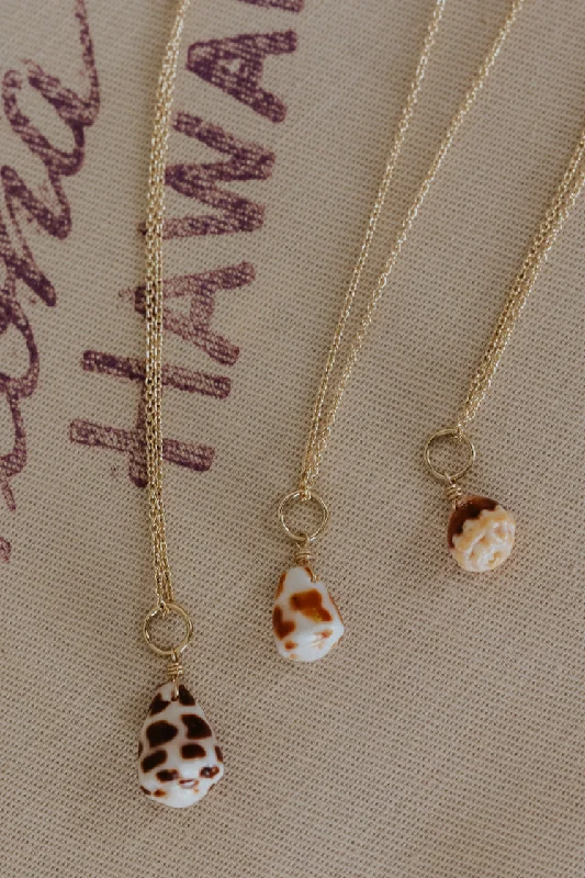 Elegant Jewelry Pieces At Unbelievable Prices Perfect Tiny Shell Charm necklace