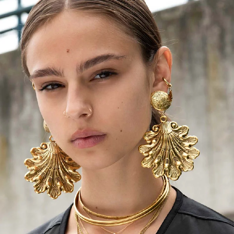 Don't Miss Out – Shop Elegant Jewelry For Less ARIEL. Ornate Shell Statement Earrings - Gold Don't Miss Out – Shop Elegant Jewelry For Less ARIEL. Ornate Shell Statement Earrings - Gold