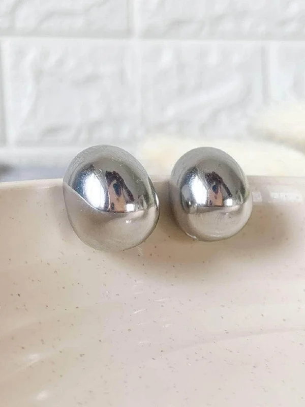 Affordable Glamour – Must-Have Jewelry At Special Rates C Shaped Stud Earrings Silver Affordable Glamour – Must-Have Jewelry At Special Rates C Shaped Stud Earrings Silver