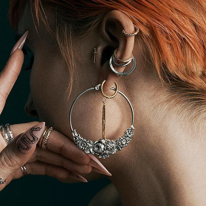 Premium Jewelry Now Available At Special Discounts EMINENCE. Romantic Floral Hoop Earrings - Silver Premium Jewelry Now Available At Special Discounts EMINENCE. Romantic Floral Hoop Earrings - Silver