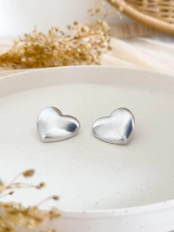 Your Perfect Accessory At The Perfect Price Hollow Heart Stud Earrings