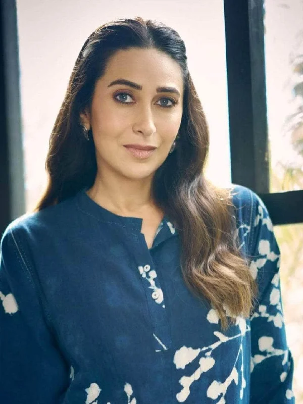 Dazzling Deals On Necklaces, Bracelets, And More Karisma Kapoor In Our Oxidized Mayur Parna Stud Earrings Dazzling Deals On Necklaces, Bracelets, And More Karisma Kapoor In Our Oxidized Mayur Parna Stud Earrings
