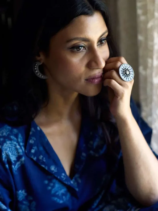 Once-A-Year Jewelry Sale – Grab Your Favorites Now Konkona Sen Sharma In Moon Design Stud Earrings Once-A-Year Jewelry Sale – Grab Your Favorites Now Konkona Sen Sharma In Moon Design Stud Earrings