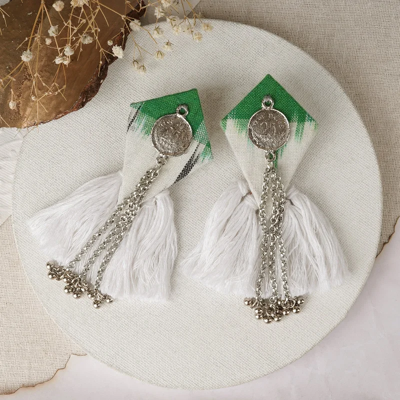 Exclusive Savings On Timeless Jewelry Pieces Teejh Vallari Green Tassel Earring