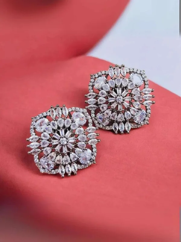 Unlock Unbeatable Jewelry Deals Before They’Re Gone Zircon Stone Studded Square Shaped Stud Earrings Unlock Unbeatable Jewelry Deals Before They’Re Gone Zircon Stone Studded Square Shaped Stud Earrings