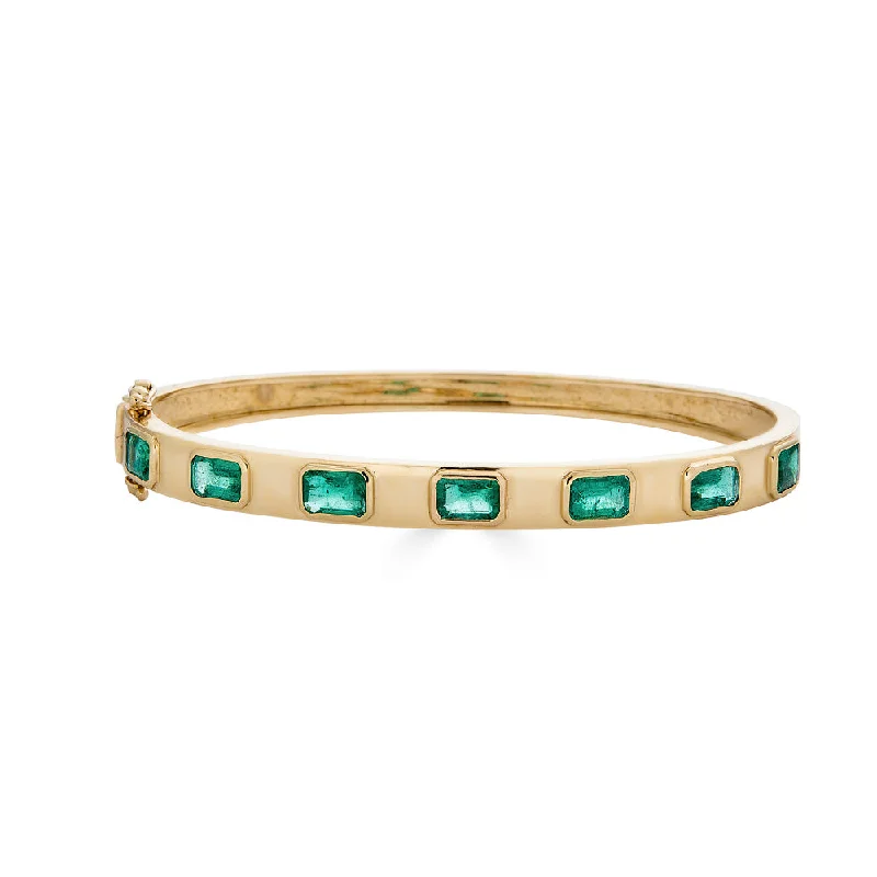 Limited-Stock Jewelry Clearance – Grab Your Favorites Now Emerald Wide Gold Bangle